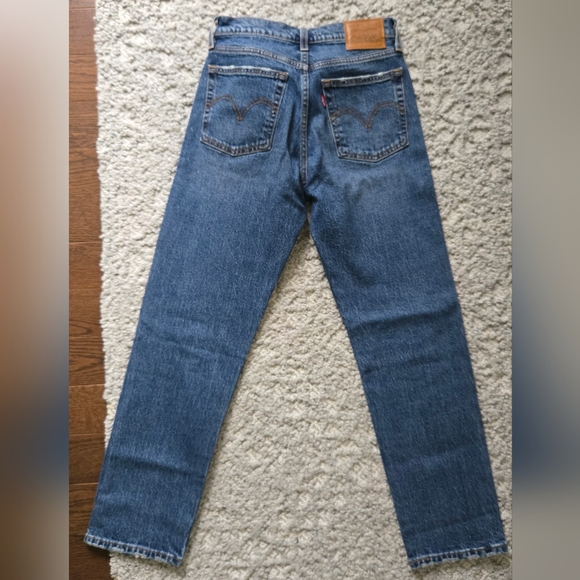 Levi's Wedgie Straight Jeans - Picture 7 of 7